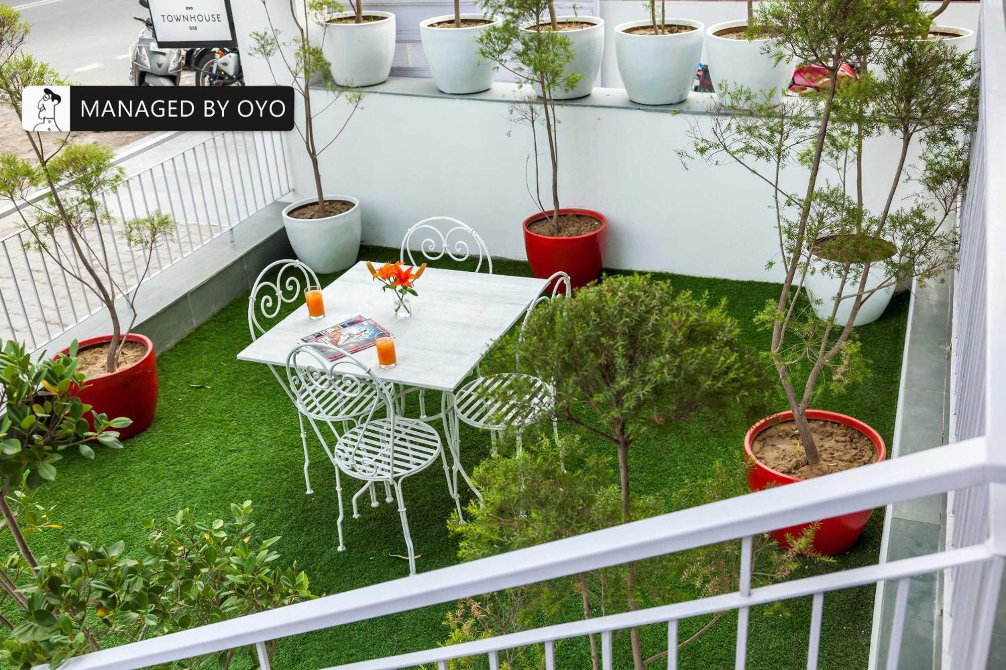 Hotel Gautam Residency Нью-Дели Экстерьер фото