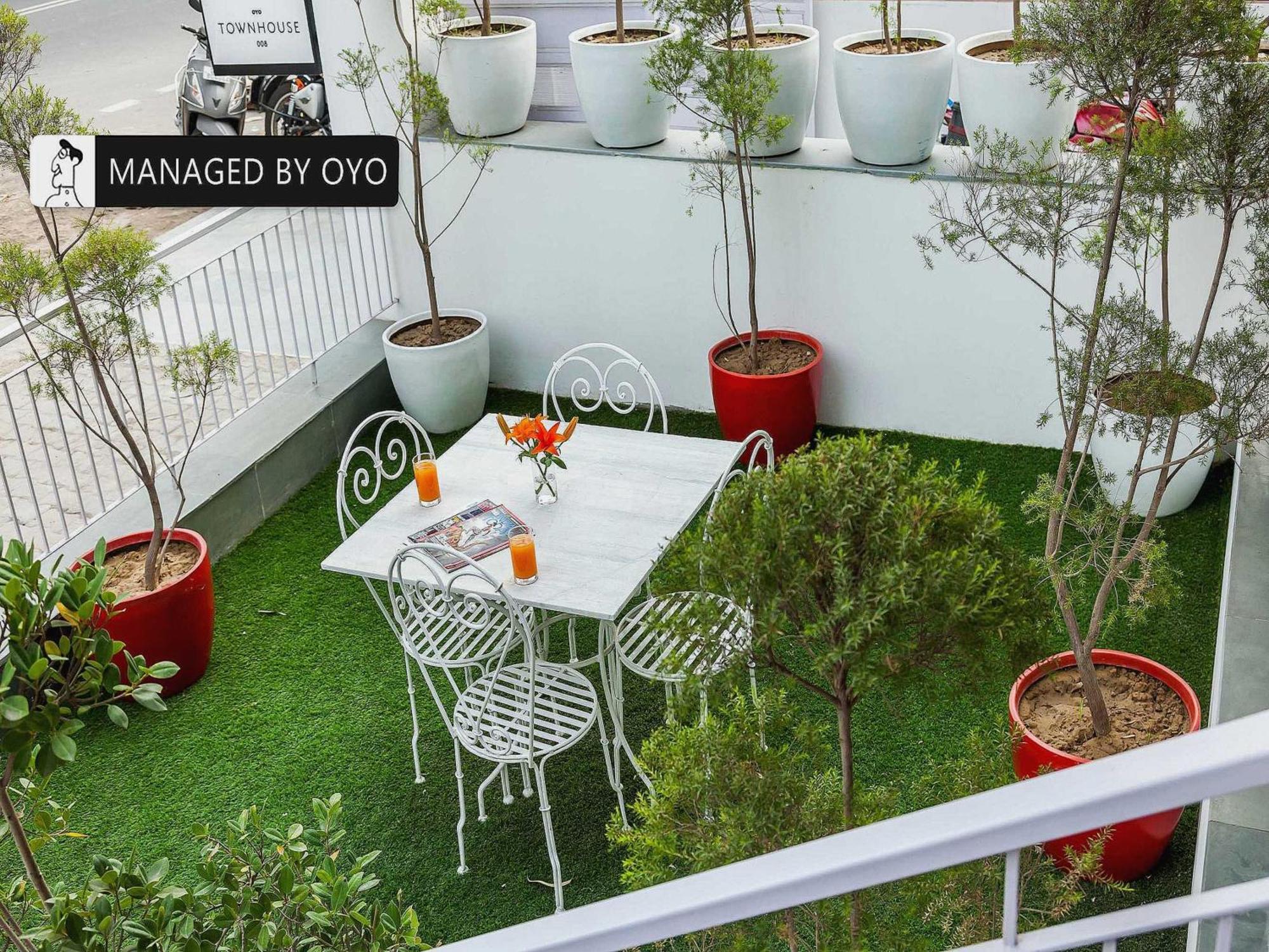 Hotel Gautam Residency Нью-Дели Экстерьер фото