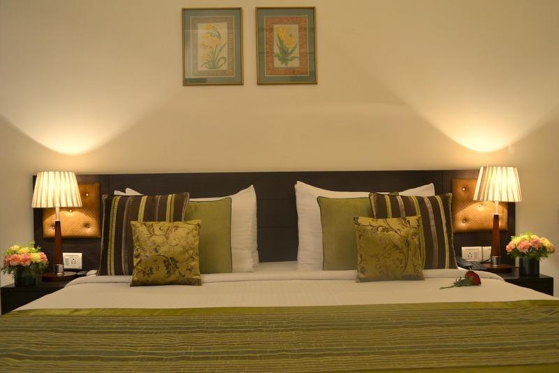 Hotel Gautam Residency Нью-Дели Экстерьер фото