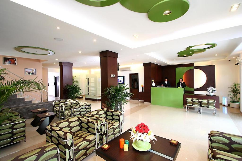 Hotel Gautam Residency Нью-Дели Интерьер фото