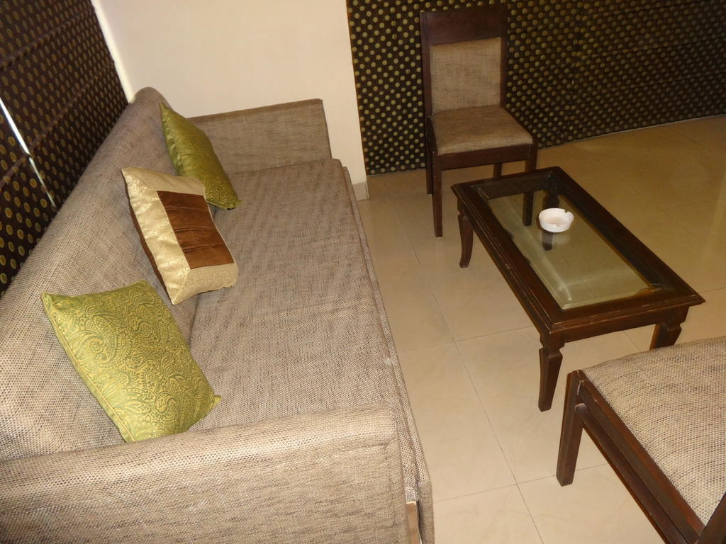 Hotel Gautam Residency Нью-Дели Номер фото