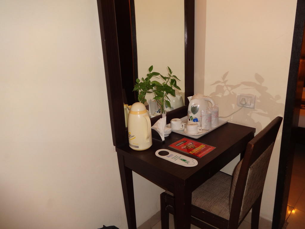 Hotel Gautam Residency Нью-Дели Номер фото